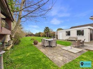 Garden/Garage - click for photo gallery